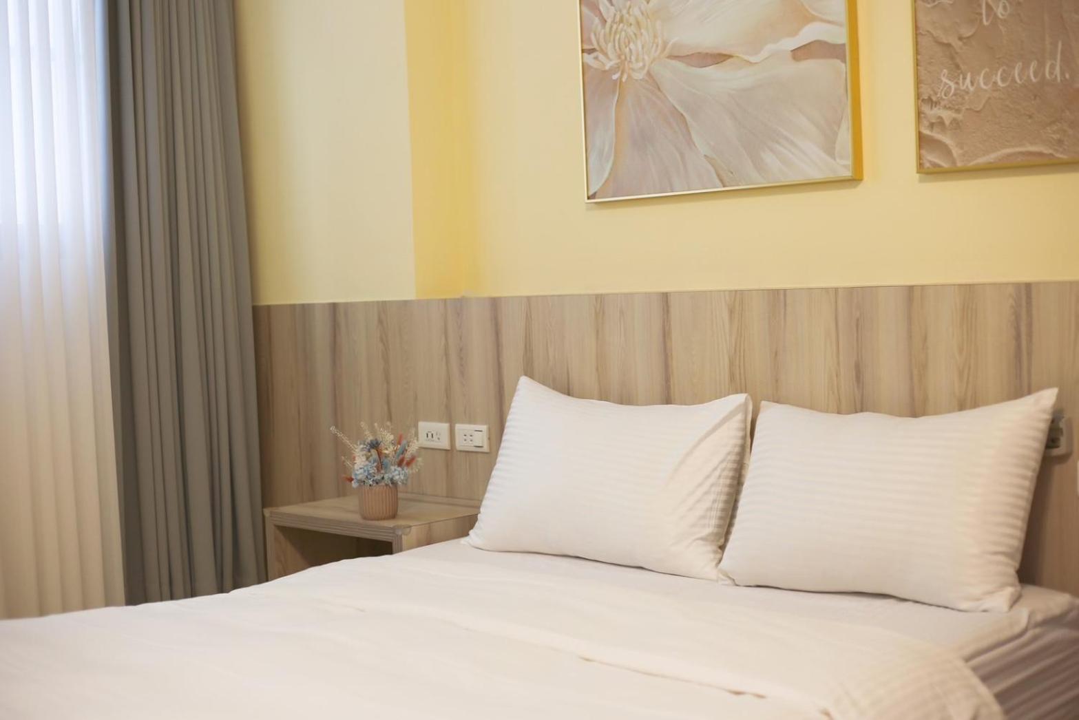 Canal Walk Inn Тайнань Екстер'єр фото